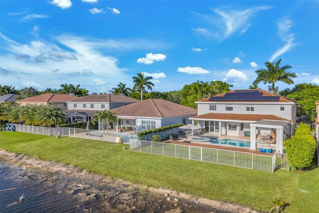 942 Lavender Cir, House other with 4 bedrooms, 3 bathrooms and null parking in Weston FL | Image 46