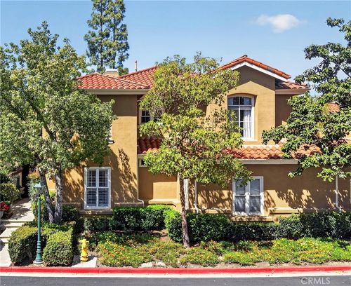 2531 Aquasanta, Tustin, CA, 92782-1131 | Card Image