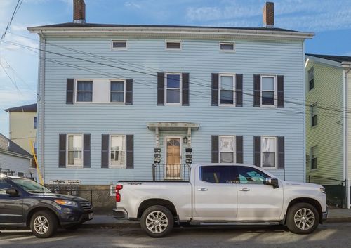 23 Brow St, Fall River, MA, 02721-2958 | Card Image