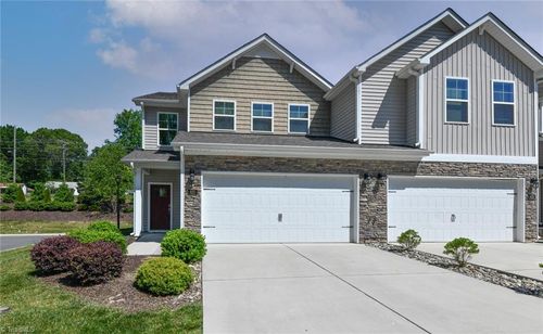 820 Riley Ln, Greensboro, NC, 27455-2887 | Card Image