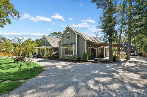 555 Kleber St, Mandeville, LA, 70448-4825 | Card Image