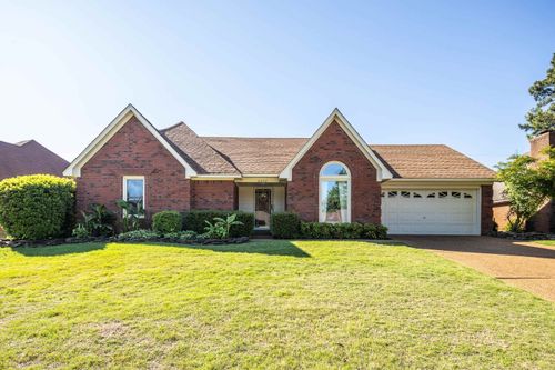 8275 River Creek Cv, Memphis, TN, 38016 | Card Image