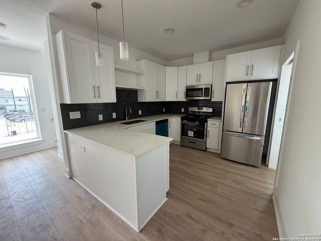 APT-104 - 715 Ogden St, Townhouse with 3 bedrooms, 4 bathrooms and null parking in San Antonio TX | Image 7