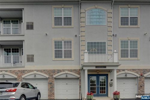 2 SAND STO Sandstone Court, Woodland Park, NJ, 07424 | Card Image