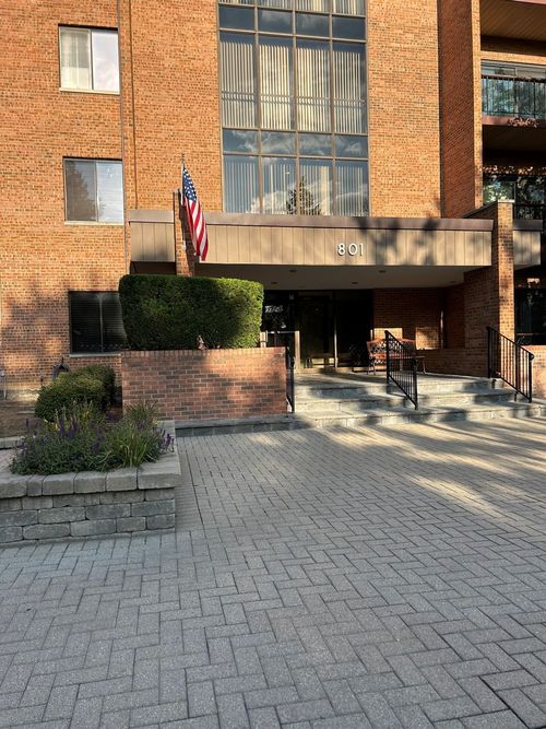 apt-105-801 79th St, Darien, IL, 60561-5165 | Card Image