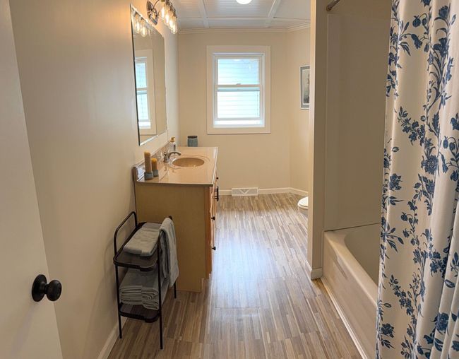 Full bath with tub/shower | Image 18