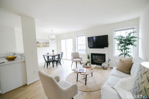 1502-1502 Pinnacle Way, Danbury, CT, 06811-2663 | Card Image