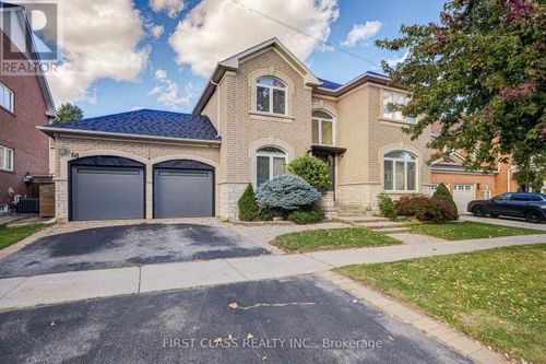 68 Drawbridge Dr, Markham, ON, L6C2G8 | Card Image