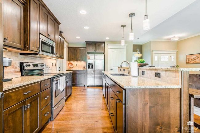 5630 Edgewater Rd, House other with 3 bedrooms, 2 bathrooms and null parking in Wamego KS | Image 5
