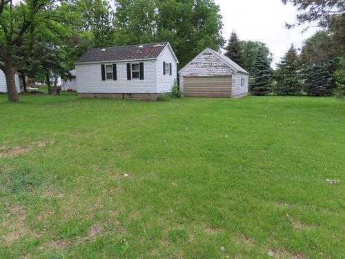 106 W 2nd St S, Truman, MN, 56088-1218 | Card Image