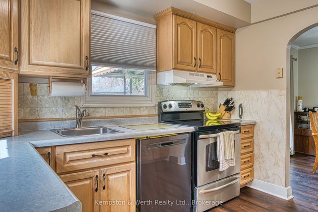 11 Churchill Dr, House other with 2 bedrooms, 1 bathrooms and 6 parking in Listowel ON | Image 36