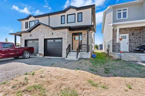 12 Dusenbury Dr, Odessa, ON, K0H2H0 | Card Image