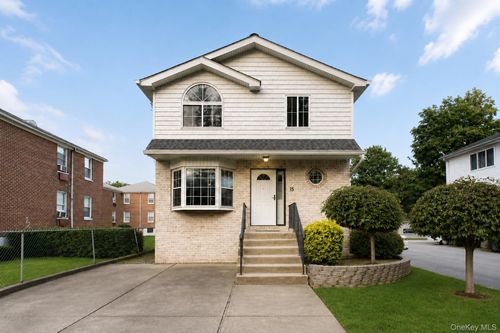 15 Rachel Court, New York, NY, 10310 | Card Image