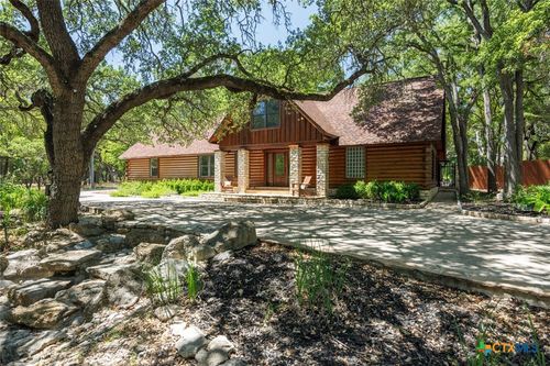 7 Brookside Dr, Wimberley, TX, 78676-2602 | Card Image