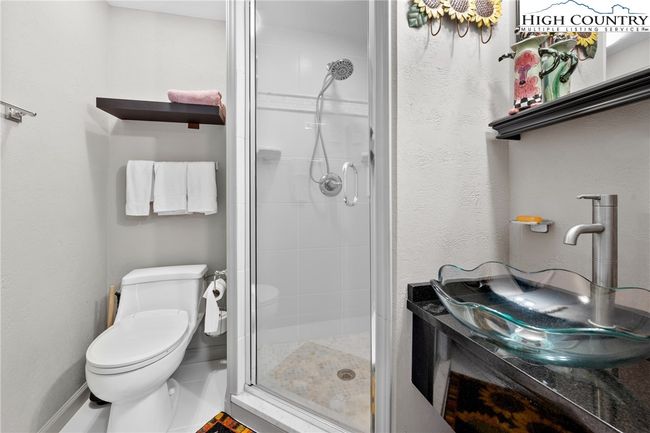158 Longview Ct, House other with 2 bedrooms, 3 bathrooms and null parking in Seven Devils NC | Image 18