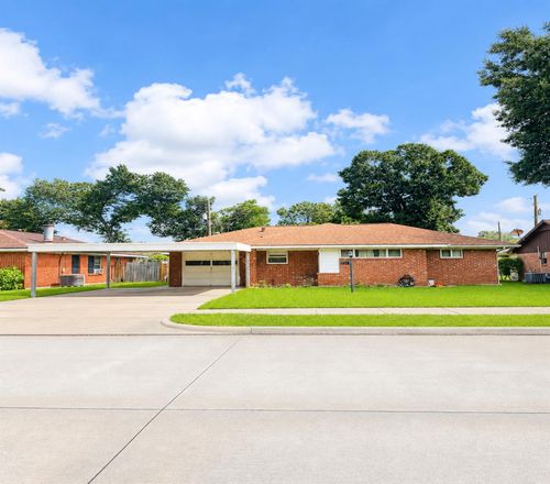 317 Richmond St, Angleton, TX, 77515-3218 | Card Image