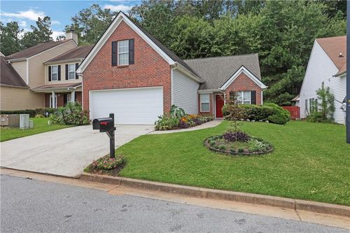 4401 Chestnut Lake Ave, Stonecrest, GA, 30038-4547 | Card Image
