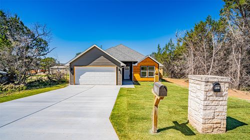 924 Bosque River Dr, Granbury, TX, 76048-5803 | Card Image
