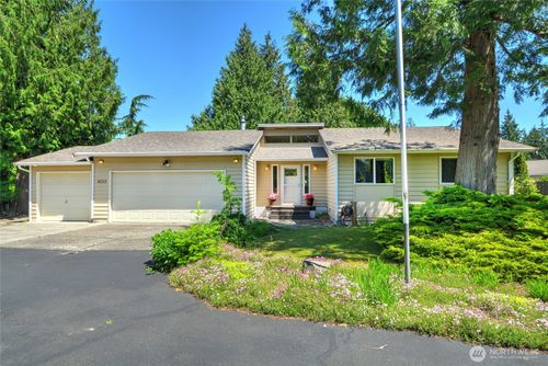 4013 Creek Pl, Mount Vernon, WA, 98273-9456 | Card Image