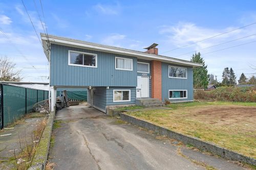 14042 110 Ave, Surrey, BC, V3R1Z2 | Card Image