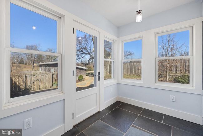6592 Smitten Farm Ln, House other with 3 bedrooms, 2 bathrooms and null parking in THE PLAINS VA | Image 12