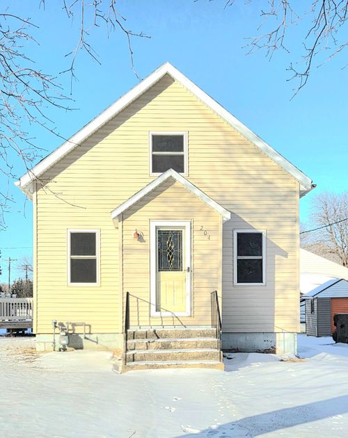 204 W 5th Ave, Lakefield, MN, 56150-9356 | Card Image