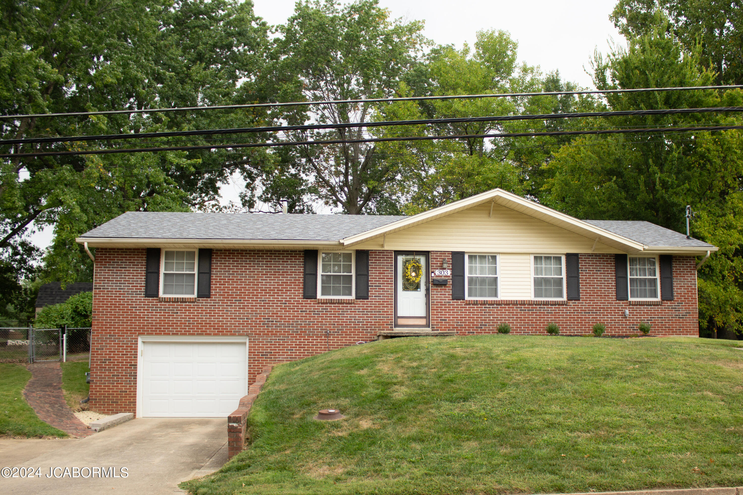 Belair Dr, Jefferson City, MO 65109