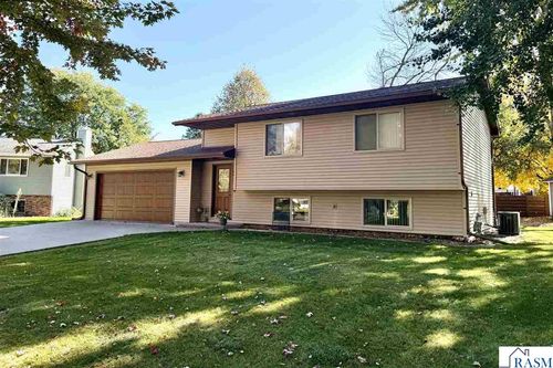 1705 Linda Lane, North Mankato, MN, 56003 | Card Image