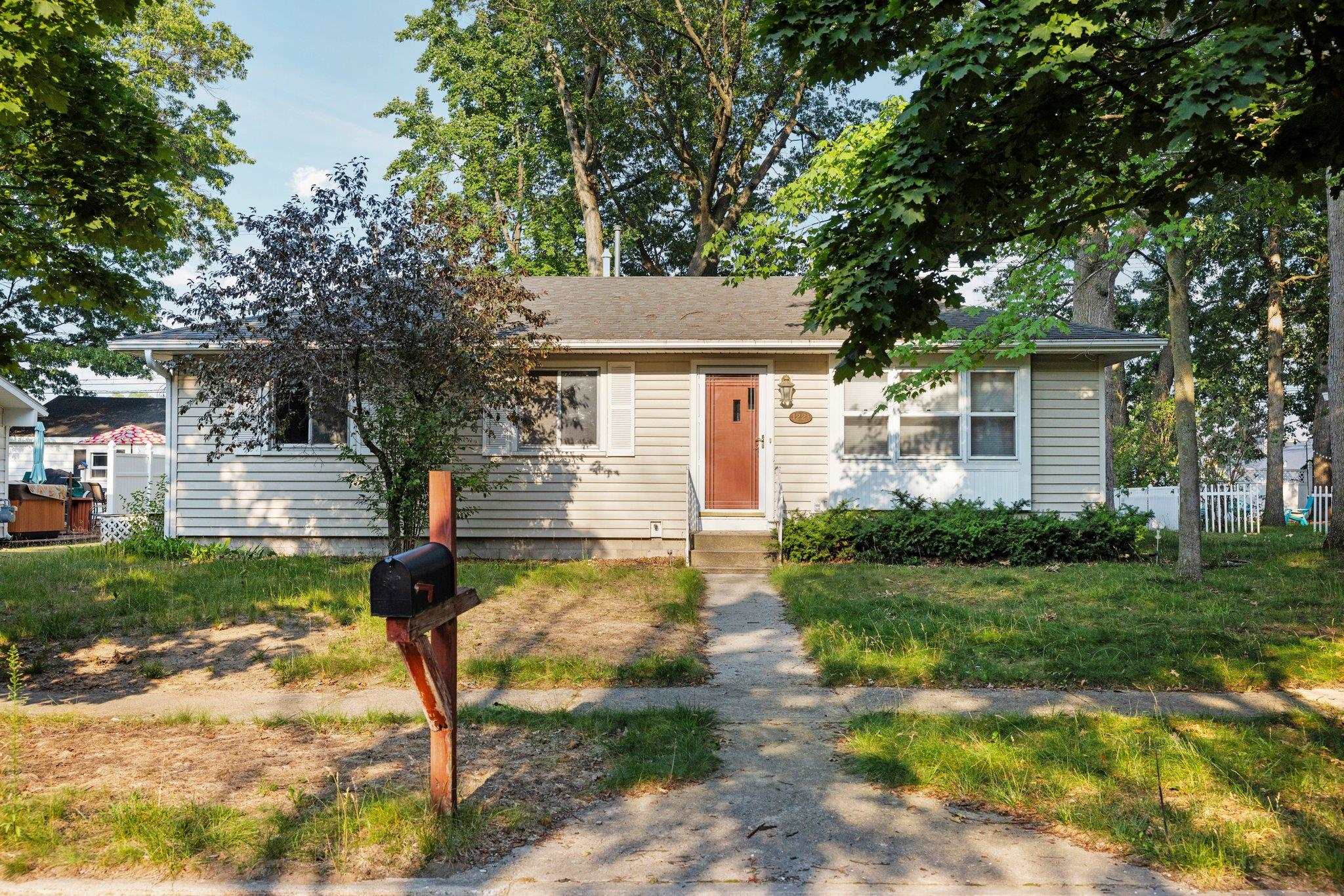 Arbutus Ct, Traverse City, MI 49686