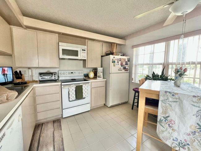 3802 Medford Ct, Townhouse with 2 bedrooms, 3 bathrooms and null parking in Boynton Beach FL | Image 43