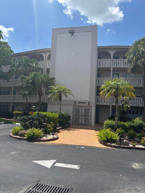 e1-2002 Granada Dr, Coconut Creek, FL, 33066-1134 | Card Image