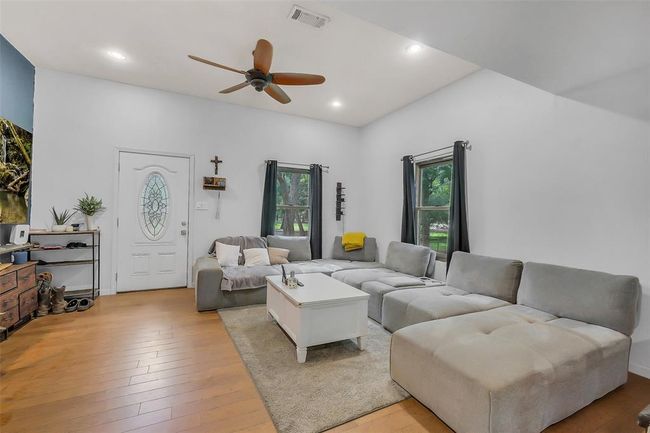 603 Hackamore Rd, House other with 3 bedrooms, 2 bathrooms and null parking in Wallis TX | Image 6