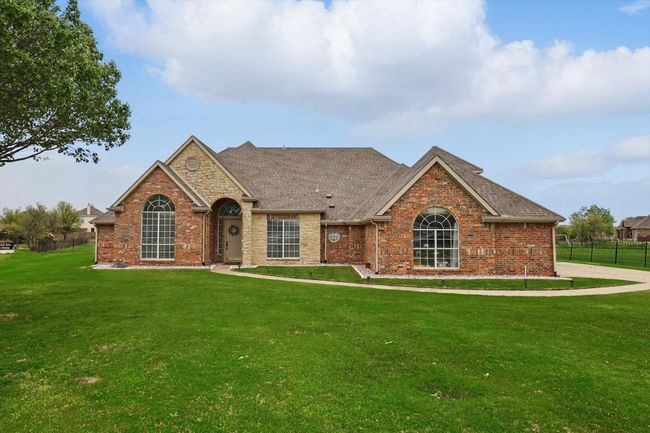 Serene surroundings near all of the amenities Dallas-Fort Worth has to offer! | Image 6