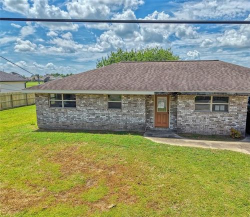610 Gassen St, Luling, LA, 70070-4310 | Card Image