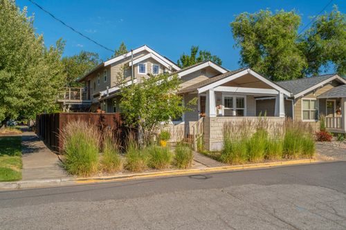 440 Nw Riverfront St, Bend, OR, 97703-2533 | Card Image