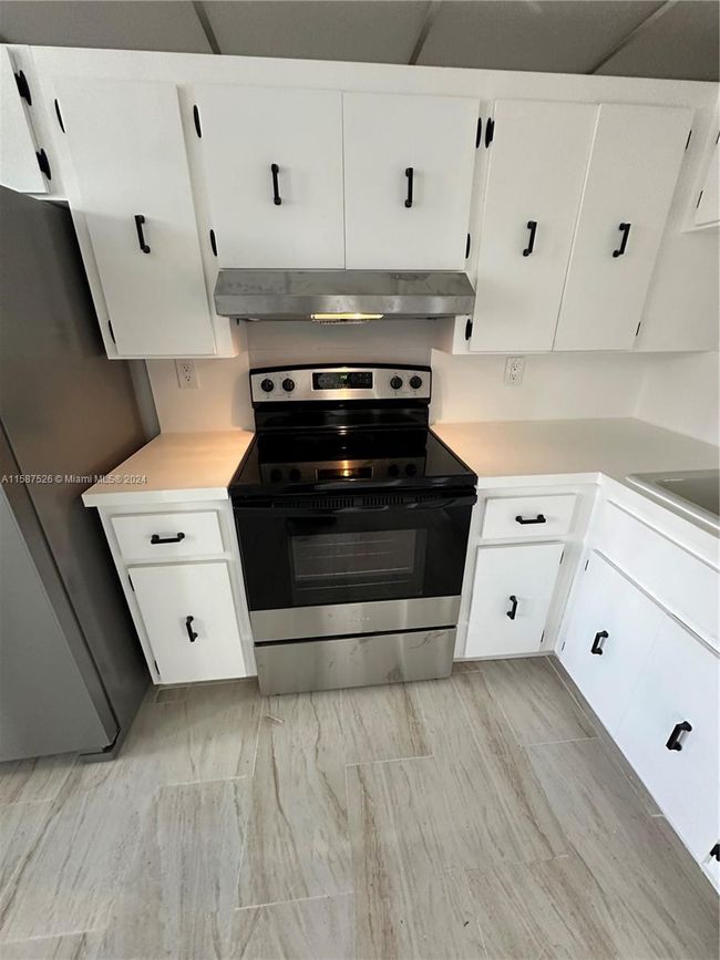APT-202 - 3571 Inverrary Dr, Condo with 2 bedrooms, 2 bathrooms and null parking in Lauderhill FL | Image 30