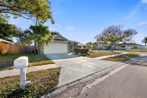 8714 Martinique Ln, PORT RICHEY, FL, 34668-5917 | Card Image