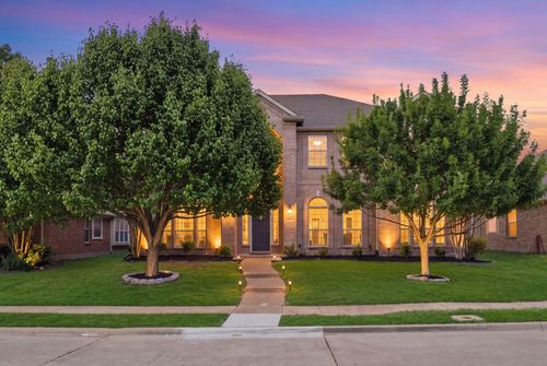 8124 Peacock Ln, Frisco, TX, 75035-3032 | Card Image
