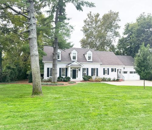 211 Paddock Ln, Nashville, TN, 37205-3336 | Card Image