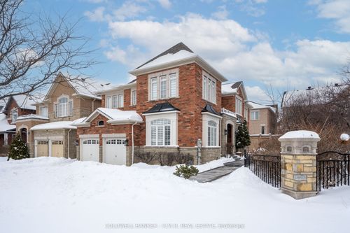 8 Valley Vista Dr, Maple, ON, L6A0Z2 | Card Image