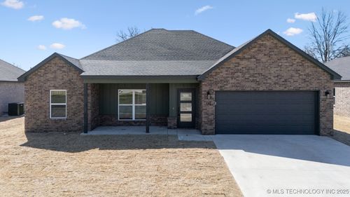 402 W 7th Street, Dewey, OK, 74029 | Card Image