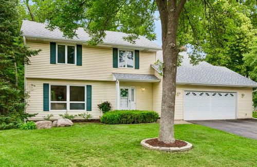 7840 W 100th St, Bloomington, MN, 55438-2073 | Card Image
