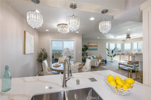 apt-9-2240 Stanley Ave, Signal Hill, CA, 90755-3934 | Card Image