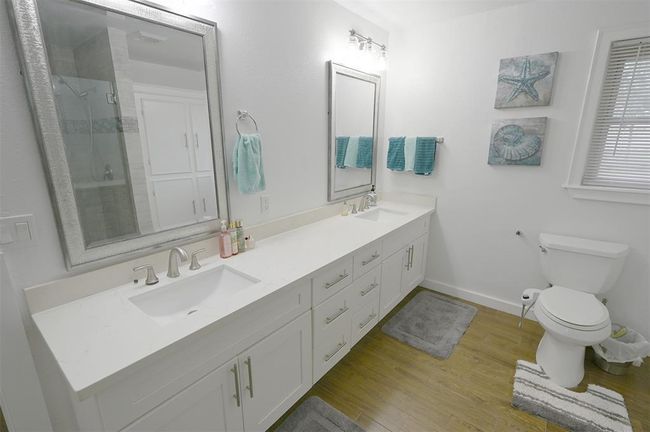 1013 Quail Ln, House other with 3 bedrooms, 2 bathrooms and 3 parking in Eagle Lake TX | Image 29