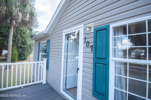 107 Folklore Dr, Satsuma, FL, 32189-2927 | Card Image