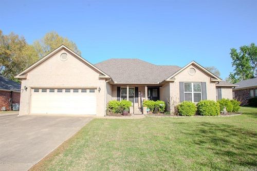 818 Mallard Ln, Conway, AR, 72034-9368 | Card Image