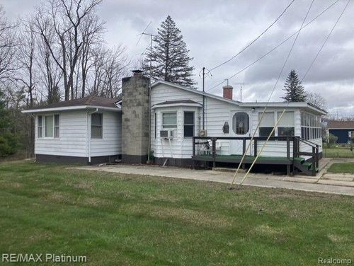 1017 Radov Dr, Gladwin, MI, 48624-8432 | Card Image