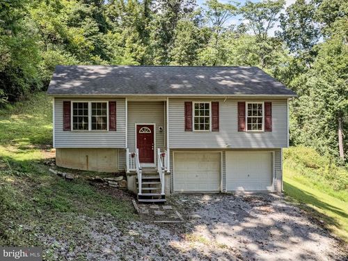809 Maverick Trl, HEDGESVILLE, WV, 25427-7538 | Card Image