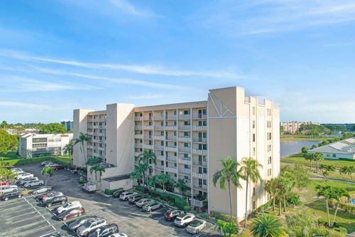 304-6866 Huntington Ln, Delray Beach, FL, 33446-3039 | Card Image