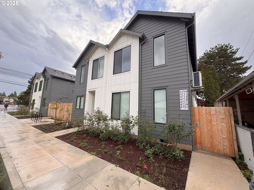10-4719 Ne 107th Ave, Portland, OR, 97220-2506 | Card Image